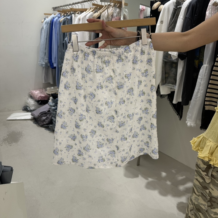 REPELLER韓國直郵實拍女士新款人氣半身裙中短裙刺繡花朵REPELLER半身裙/中短裙