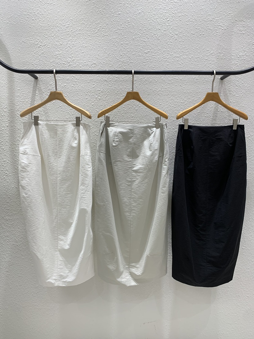 LUCY SALON韓國東大門代購女士新款推薦人氣職業26春夏長裙LUCY SALON長裙