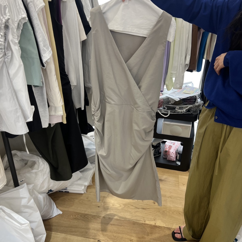 FLAT韓國直郵實拍女士新品休閑熱賣26春夏連衣裙褶皺兩面雙面FLAT連衣裙圖色1