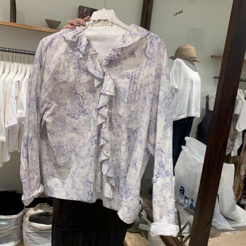 LE JARDINET韓國直郵女士新款推薦熱賣休閑襯衫蕾絲衫褶皺LE JARDINET襯衫/蕾絲衫圖色1