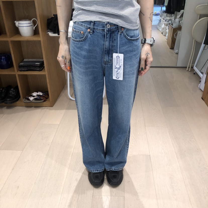 THE STARDUST韓國東大門代購女裝新款人氣熱賣休閑牛仔褲THE STARDUST牛仔褲圖色1