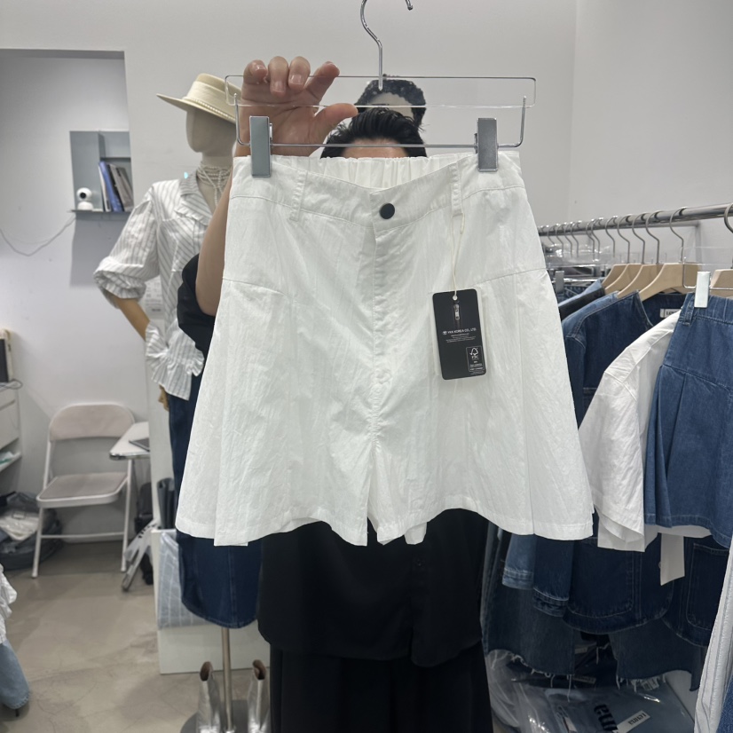 LEHNA韓國東大門直郵女裝新款熱賣時尚職業休閑推薦人氣短褲LEHNA短褲圖色1