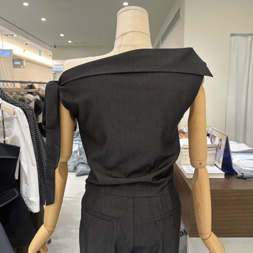 BES韓國直郵實拍女士新品人氣職業熱賣吊帶背心不含項鏈緞BES SEOUL吊帶/背心