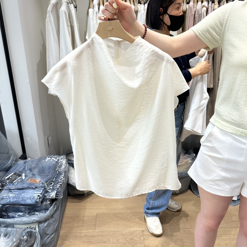 aube nunt韓國東大門直郵女士新款推薦休閑人氣襯衫蕾絲衫aube nunt襯衫/蕾絲衫圖色1