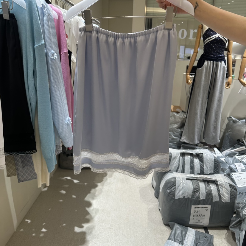 MOREMORE韓國東大門直郵女士新品26春夏半身裙中短裙蕾絲more more半身裙/中短裙圖色2