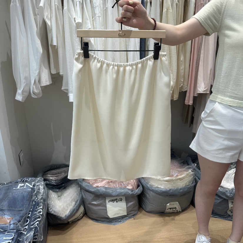 aube nunt韓國東大門直郵女裝新款人氣時尚半身裙中短裙aube nunt半身裙/中短裙圖色1