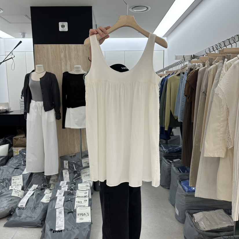 WRITTEN BY韓國直郵女裝新品時尚休閑人氣推薦職業吊帶背心WRITTEN BY吊帶/背心圖色1