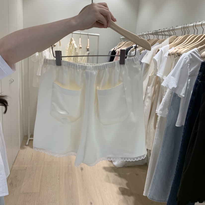 LIFFEY韓國東大門直郵女士新款職業人氣熱賣短褲蕾絲緞面LIFFEY短褲