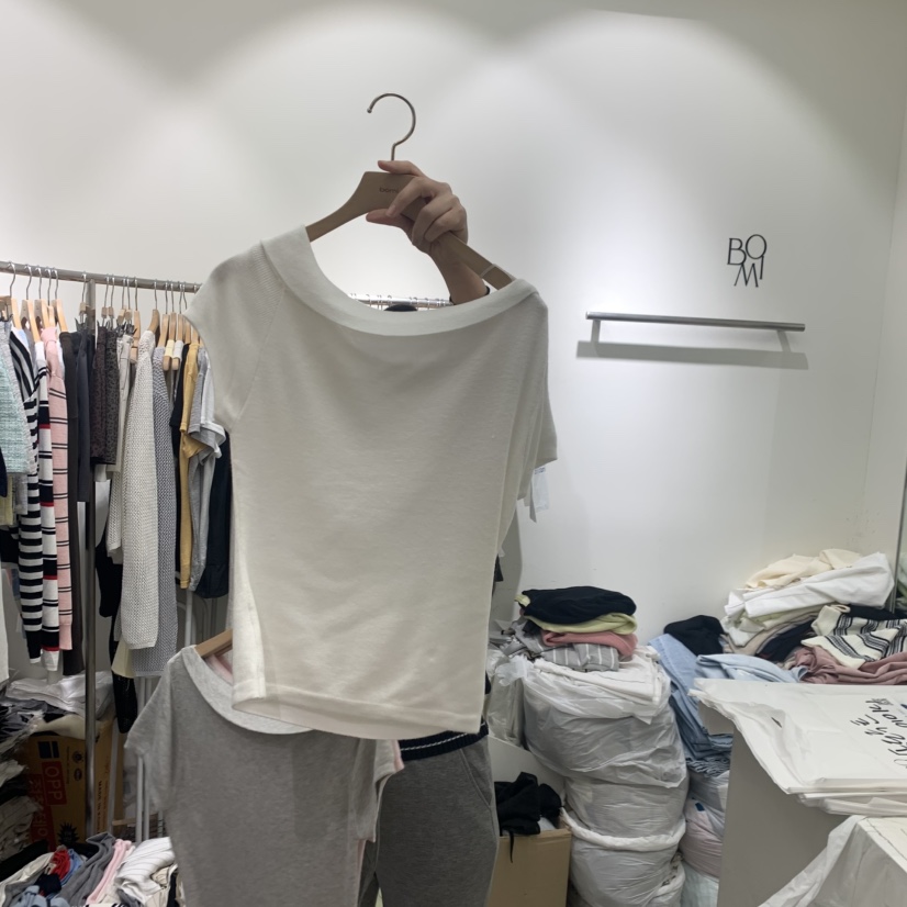 BY BOMI韓國直郵實拍女士新品推薦職業26春夏人氣T恤不對稱BY BOMIT恤圖色3