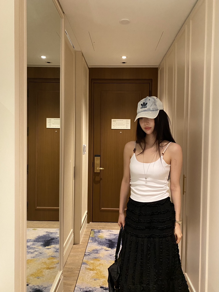 FOUREIGHT東大門代購女士新品時尚真品人氣熱賣職業吊帶背心FOUR EIGHT吊帶/背心