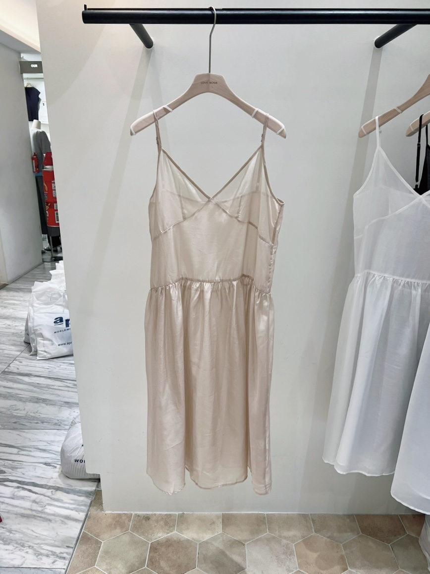 LOVE ROSIE韓國代購女裝新品時尚熱賣推薦26春夏連衣裙透視LOVE ROSIE連衣裙圖色1