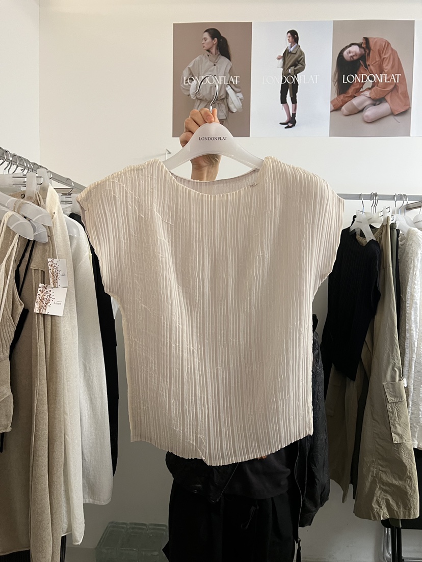 LONDON FLAT東大門代購女士新款26春夏時尚人氣熱賣T恤褶皺LONDON FLATT恤圖色2