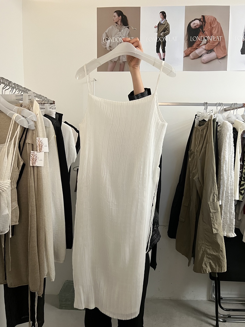 LONDON FLAT韓國直郵女士新款休閑熱賣真品時尚連衣裙褶裥LONDON FLAT連衣裙