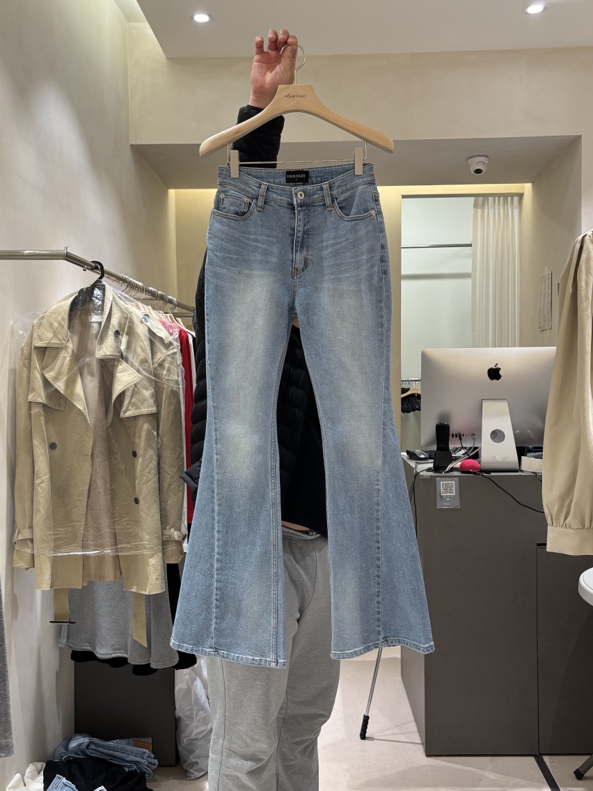 FOUREIGHT東大門直郵女裝新品時尚真品熱賣職業人氣牛仔褲FOUR EIGHT牛仔褲圖色1