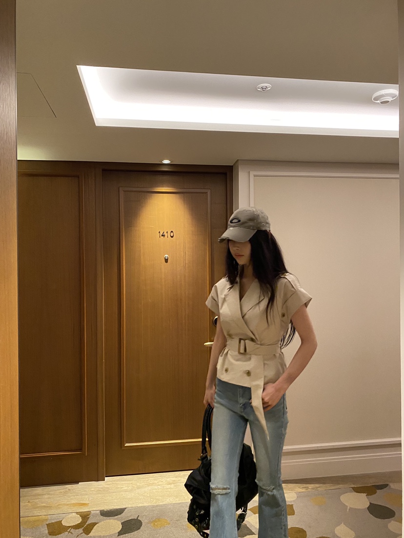 FOUREIGHT東大門實拍女裝新品熱賣人氣職業休閑夾克含腰帶FOUR EIGHT夾克