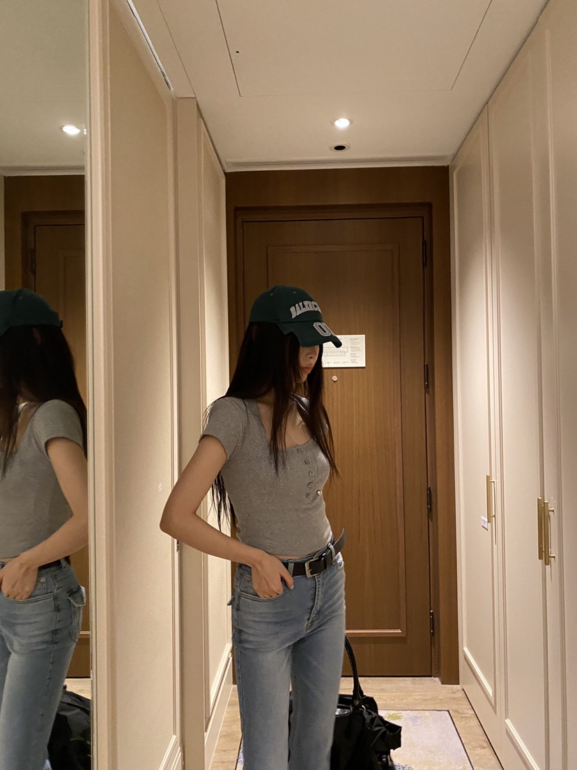 FOUREIGHT東大門代購女士新款熱賣休閑人氣時尚推薦職業T恤FOUR EIGHTT恤