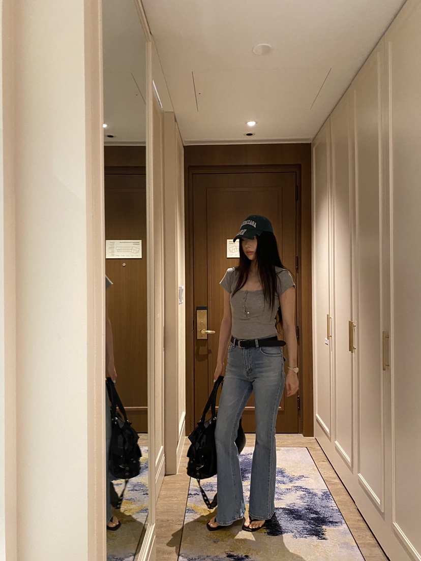 FOUREIGHT東大門代購女士新款熱賣休閑人氣時尚推薦職業T恤FOUR EIGHTT恤