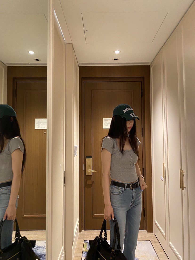 FOUREIGHT東大門代購女士新款熱賣休閑人氣時尚推薦職業T恤FOUR EIGHTT恤