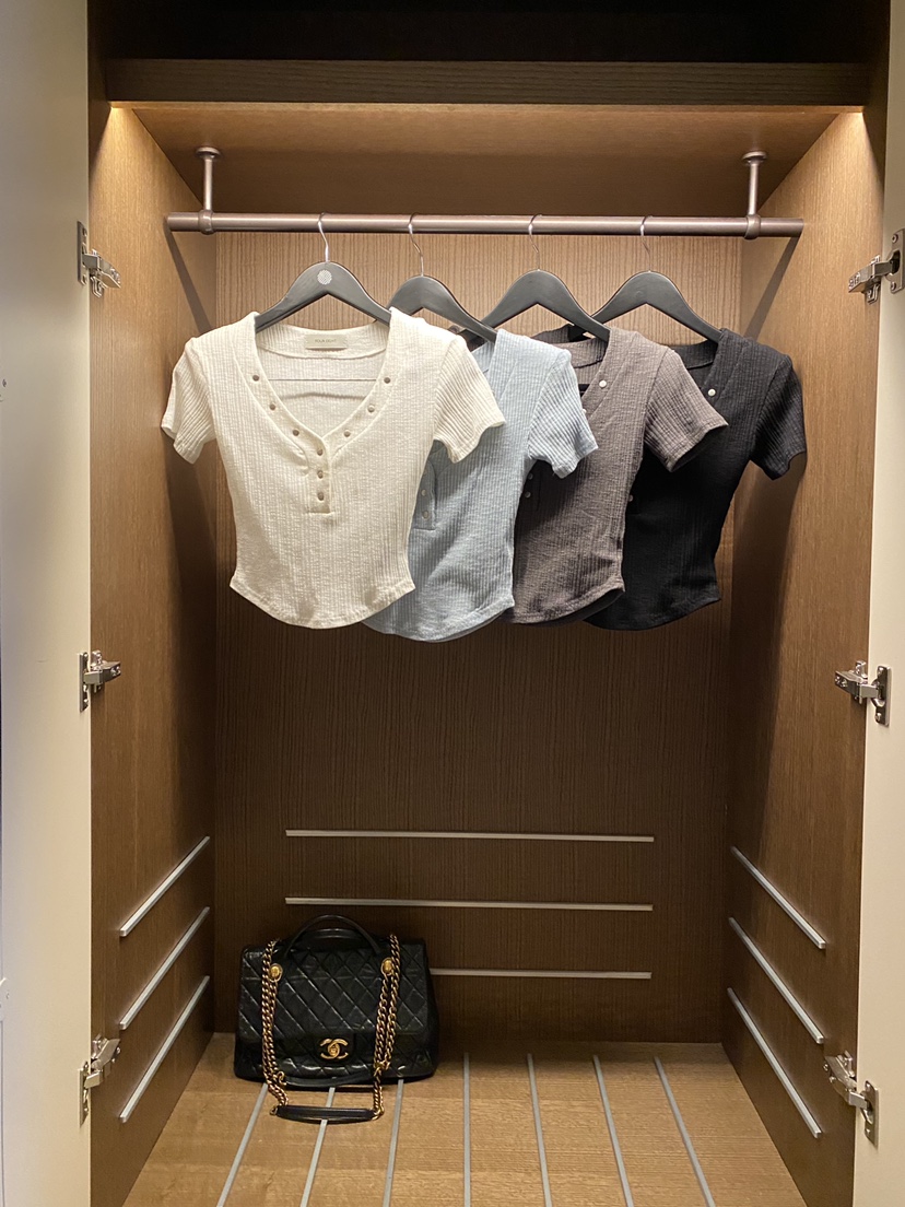 FOUREIGHT東大門直郵女裝新款真品推薦人氣熱賣26春夏T恤FOUR EIGHTT恤