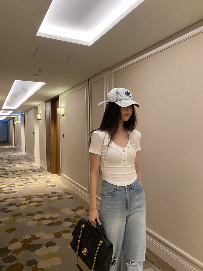 FOUREIGHT東大門直郵女裝新款真品推薦人氣熱賣26春夏T恤FOUR EIGHTT恤