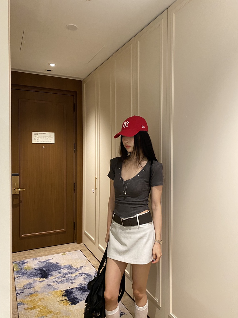 FOUREIGHT東大門直郵女裝新款真品推薦人氣熱賣26春夏T恤FOUR EIGHTT恤