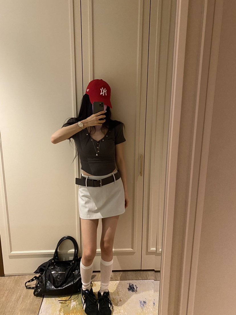 FOUREIGHT東大門直郵女裝新款真品推薦人氣熱賣26春夏T恤FOUR EIGHTT恤