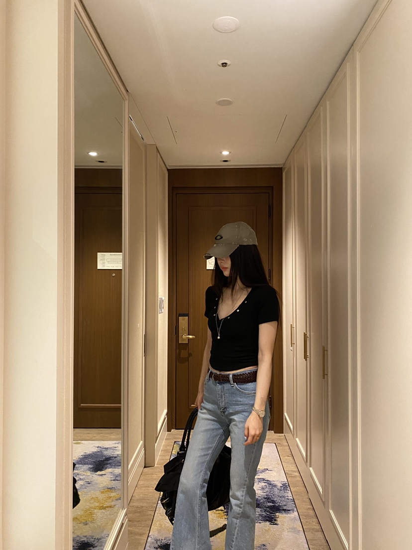 FOUREIGHT東大門直郵女裝新款真品推薦人氣熱賣26春夏T恤FOUR EIGHTT恤