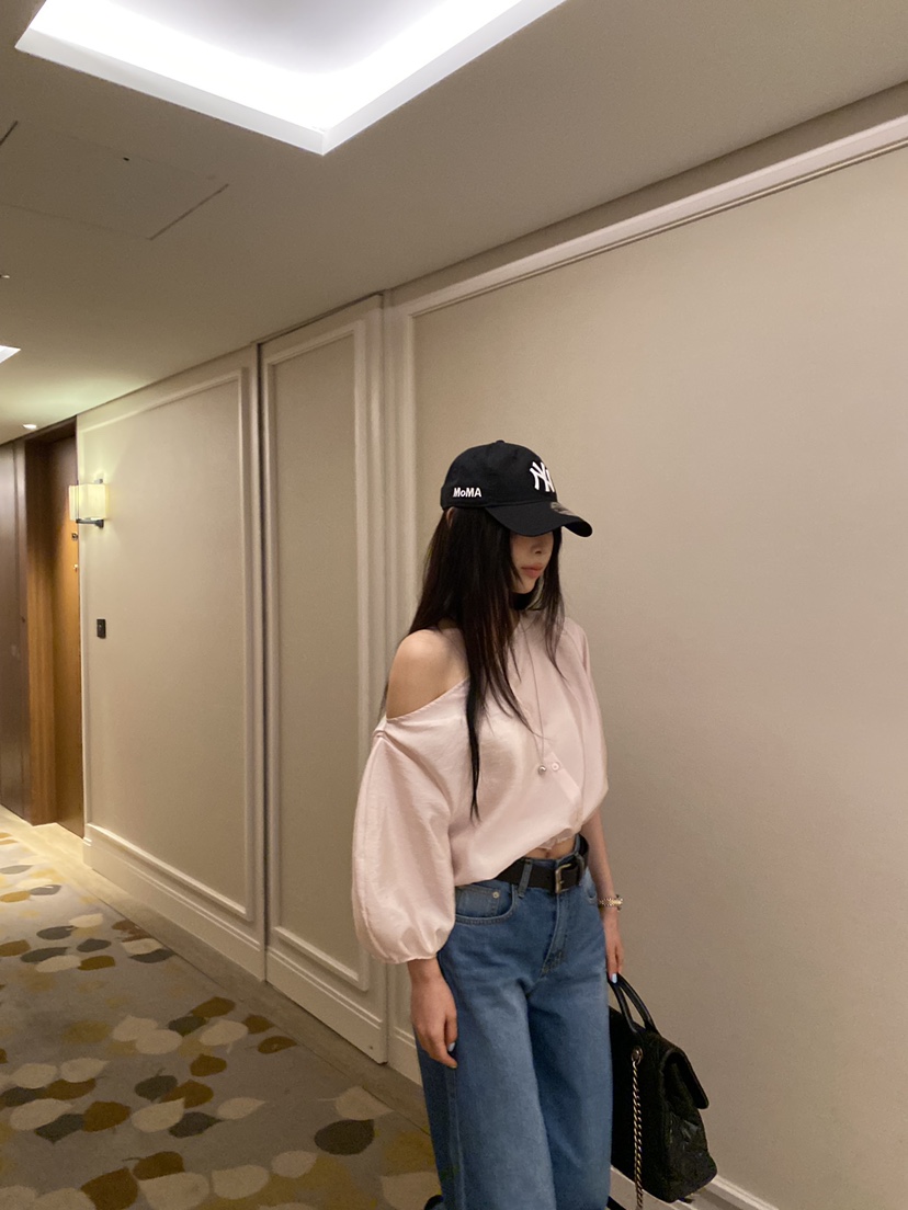 FOUREIGHT韓國代購女士新款推薦真品時尚熱賣人氣襯衫蕾絲衫FOUR EIGHT襯衫/蕾絲衫