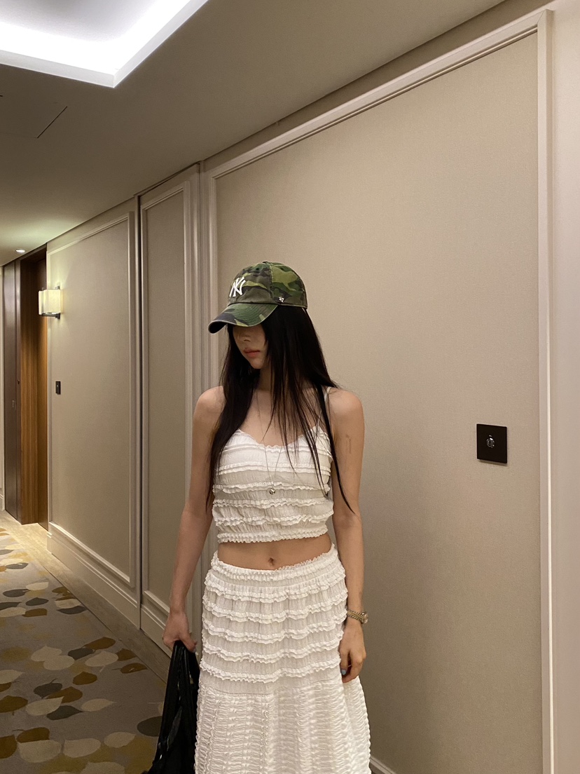 FOUREIGHT韓國直郵女裝新品時尚職業26春夏推薦熱賣吊帶背心FOUR EIGHT吊帶/背心