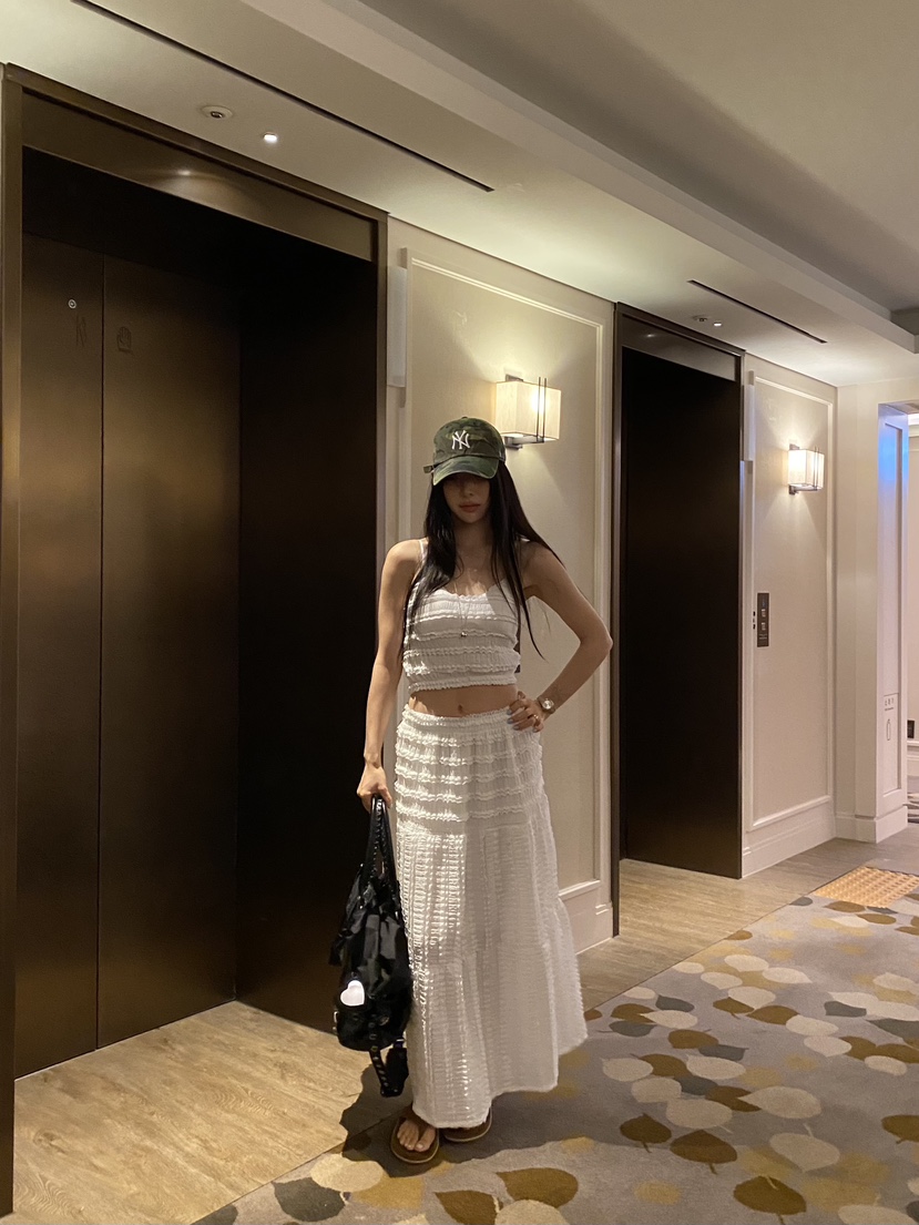 FOUREIGHT韓國直郵女裝新品時尚職業26春夏推薦熱賣吊帶背心FOUR EIGHT吊帶/背心