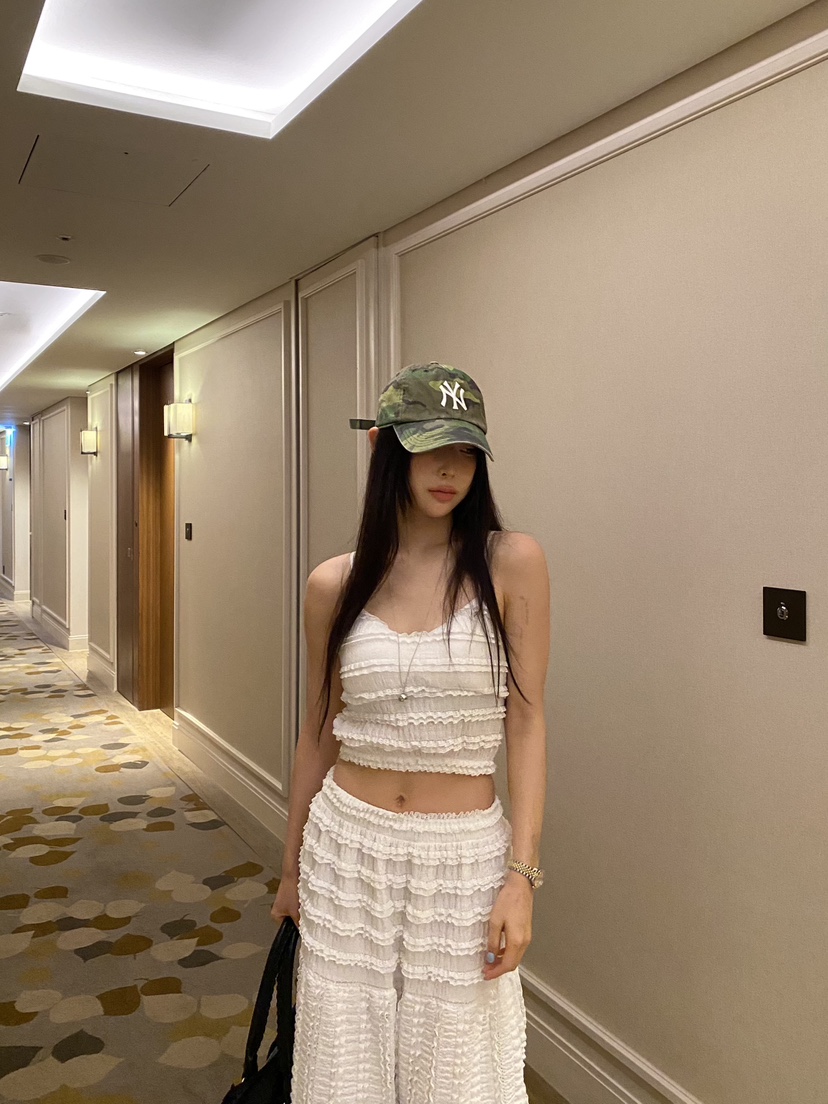 FOUREIGHT韓國直郵女裝新品時尚職業26春夏推薦熱賣吊帶背心FOUR EIGHT吊帶/背心