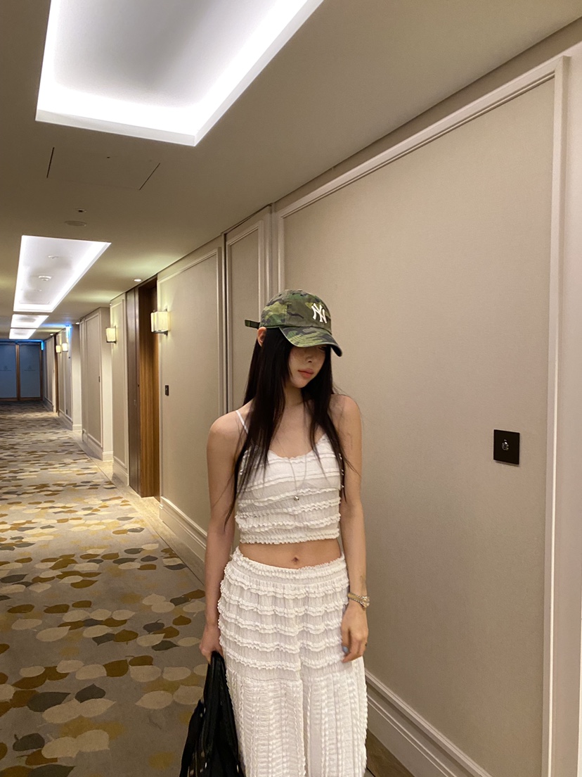 FOUREIGHT韓國直郵女裝新品時尚職業26春夏推薦熱賣吊帶背心FOUR EIGHT吊帶/背心