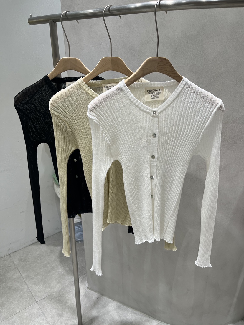 EVERCOMMERCE METICULOUSLY DESIGNED韓國代購女裝新款時尚針織衫EVERCOMMERCE METICULOUSLY DESIGNED針織衫