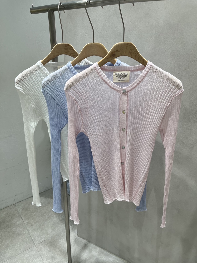 EVERCOMMERCE METICULOUSLY DESIGNED韓國代購女裝新款時尚針織衫EVERCOMMERCE METICULOUSLY DESIGNED針織衫