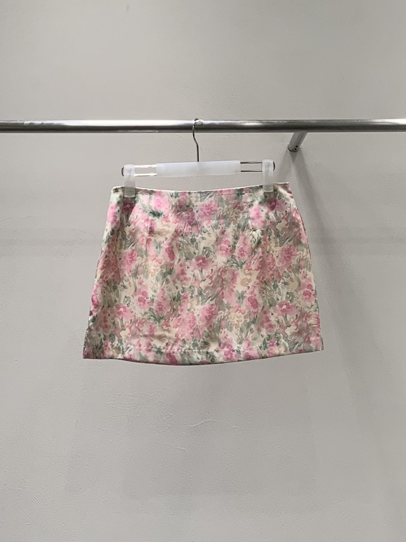 LOVE MOMENT東大門代購女士新品推薦時尚職業休閑短裙花朵LOVE MOMENT短裙