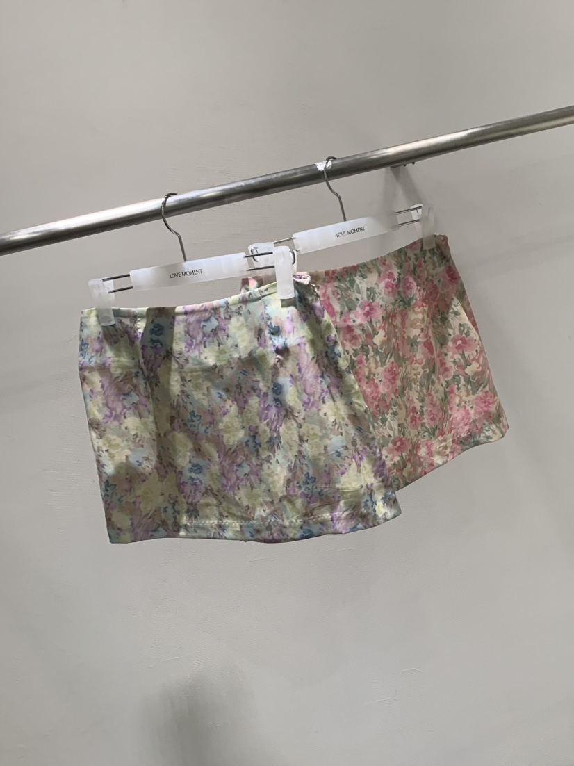 LOVE MOMENT東大門代購女士新品推薦時尚職業休閑短裙花朵LOVE MOMENT短裙