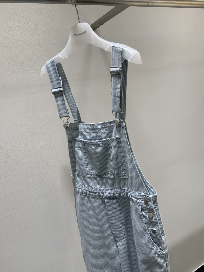 LOVE MOMENT東大門代購女士新品職業時尚人氣背帶褲條紋LOVE MOMENT背帶褲