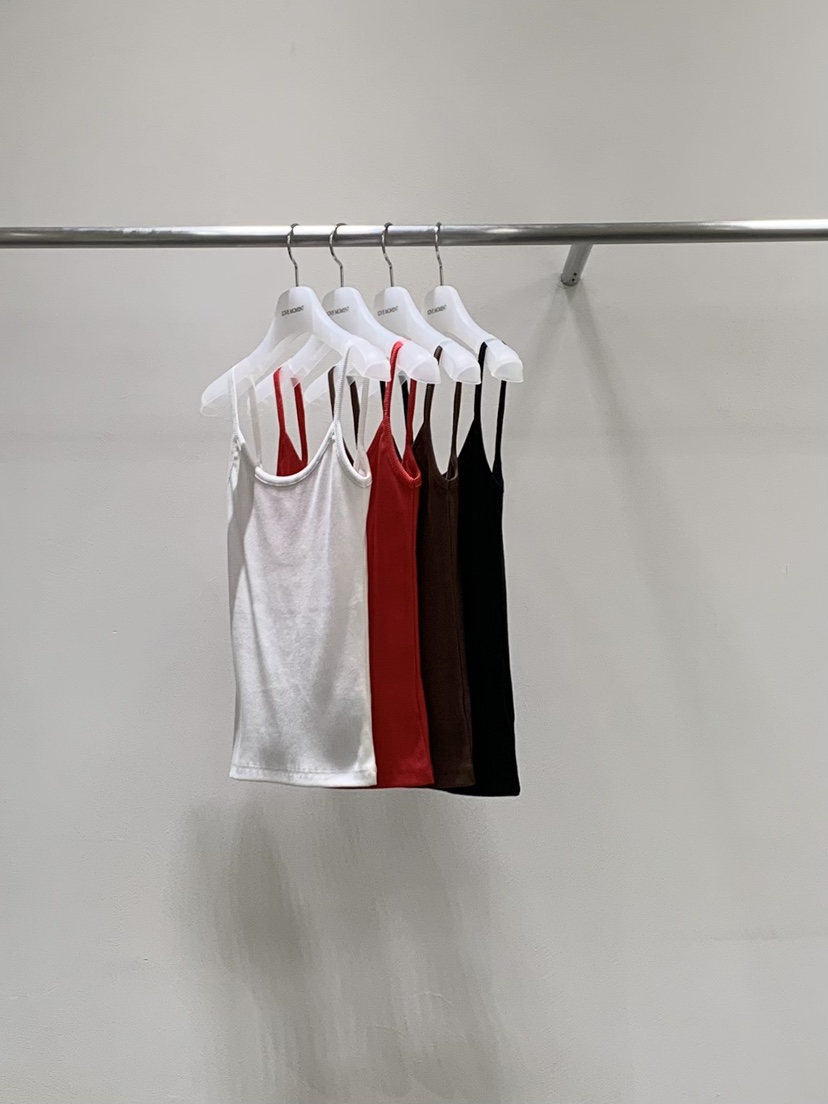 LOVE MOMENT東大門直郵女士新品26春夏人氣職業吊帶背心LOVE MOMENT吊帶/背心