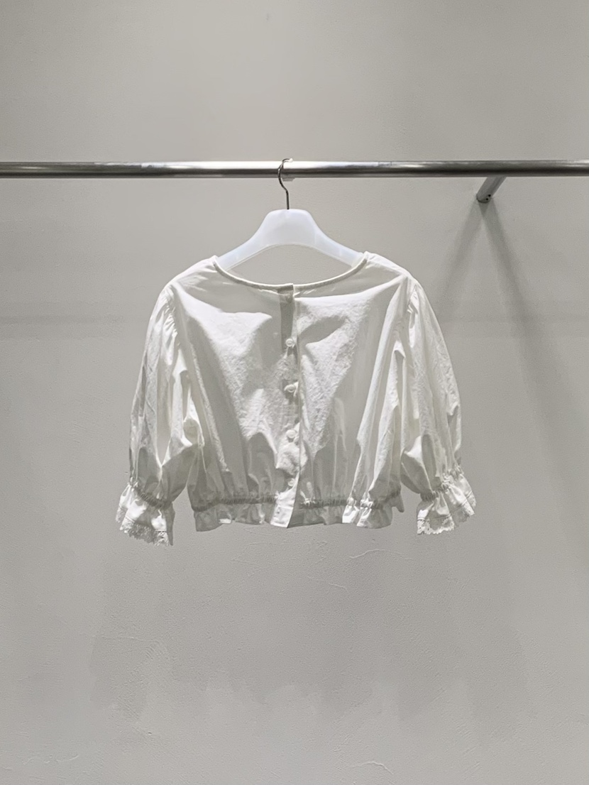 LOVE MOMENT東大門代購女裝新品時尚襯衫蕾絲衫泡泡袖刺繡蕾絲LOVE MOMENT襯衫/蕾絲衫