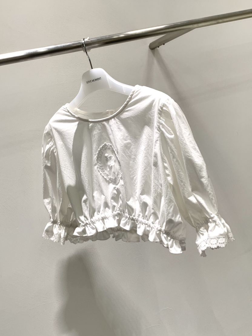 LOVE MOMENT東大門代購女裝新品時尚襯衫蕾絲衫泡泡袖刺繡蕾絲LOVE MOMENT襯衫/蕾絲衫
