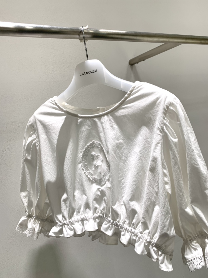 LOVE MOMENT東大門代購女裝新品時尚襯衫蕾絲衫泡泡袖刺繡蕾絲LOVE MOMENT襯衫/蕾絲衫