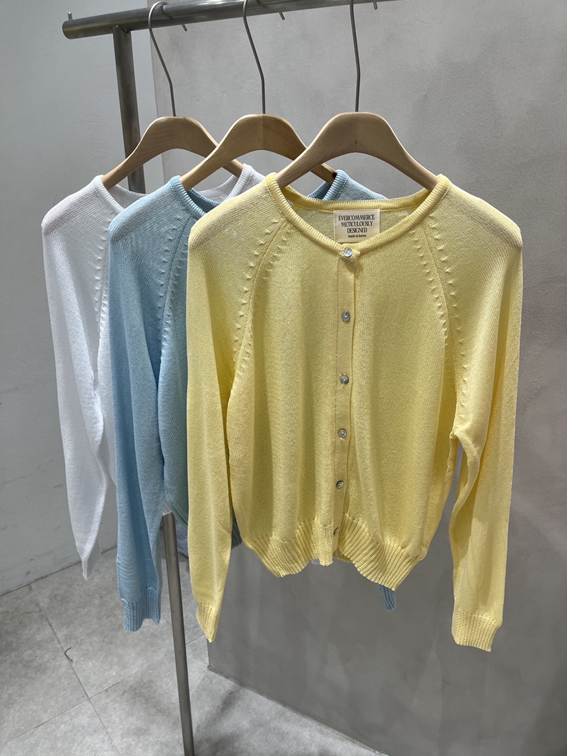 EVERCOMMERCE METICULOUSLY DESIGNED東大門實拍女士新品真品針織衫EVERCOMMERCE METICULOUSLY DESIGNED針織衫