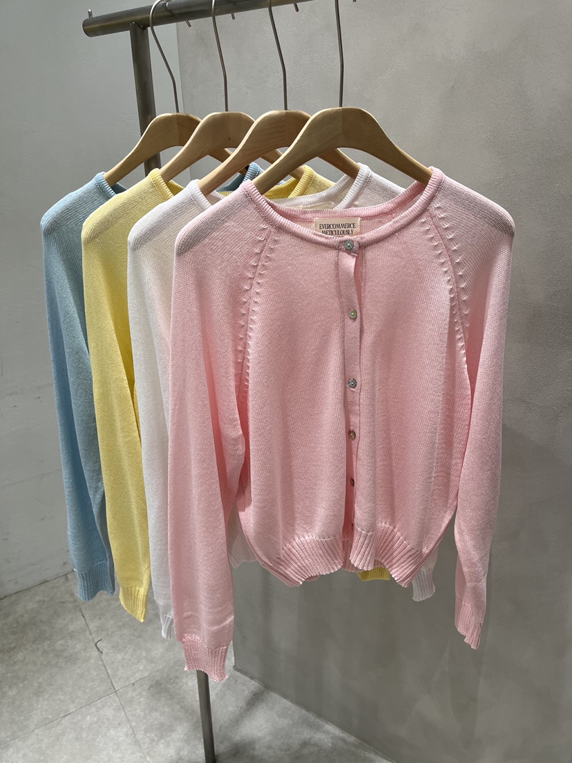 EVERCOMMERCE METICULOUSLY DESIGNED韓國代購女士新品人氣針織衫EVERCOMMERCE METICULOUSLY DESIGNED針織衫