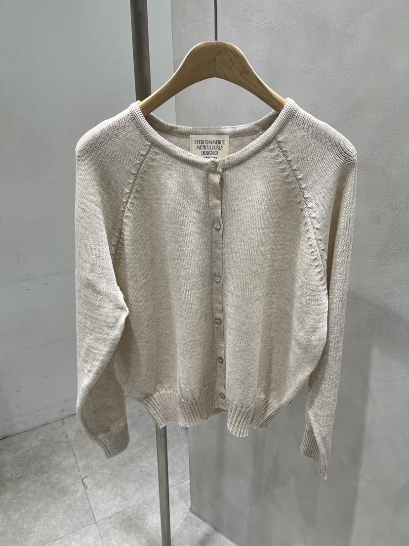 EVERCOMMERCE METICULOUSLY DESIGNED韓國代購女士新品人氣針織衫EVERCOMMERCE METICULOUSLY DESIGNED針織衫圖色1