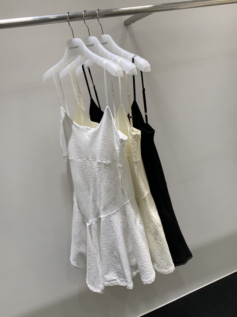 LOVE MOMENT韓國直郵女裝新品休閑26春夏連衣裙不對稱透視LOVE MOMENT連衣裙