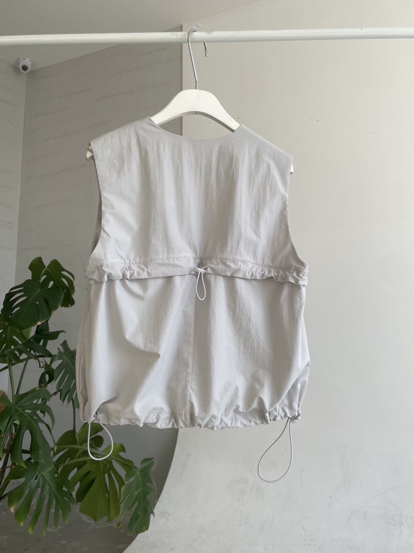 URBANE cloth韓國東大門直郵女裝新品26春夏職業馬甲V領URBANE cloth馬甲