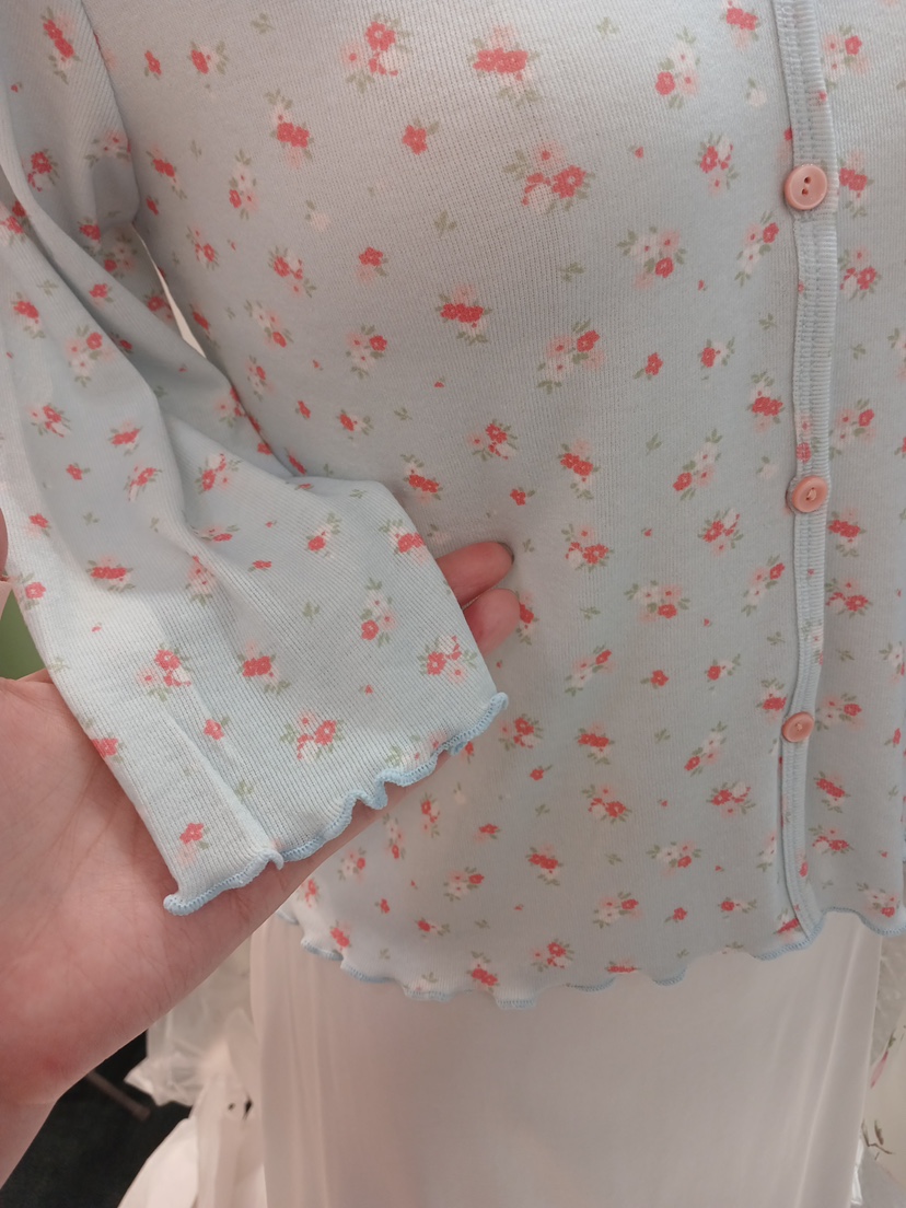 BLOWING韓國東大門直郵女裝新款時尚推薦職業26春夏T恤開衫BLOWINGT恤