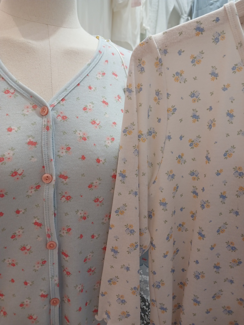 BLOWING韓國東大門直郵女裝新款時尚推薦職業26春夏T恤開衫BLOWINGT恤