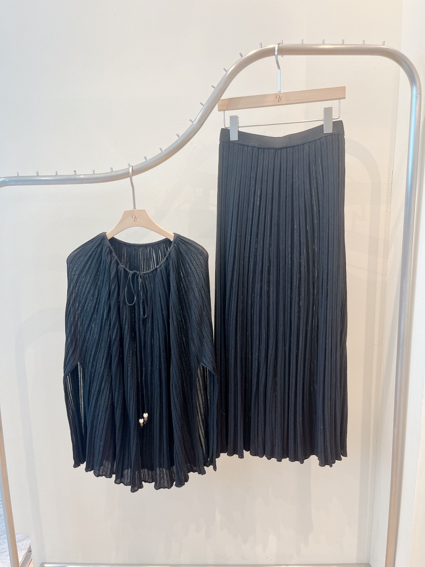 OVE韓國東大門直郵女裝新款職業人氣26春夏推薦套裝套裝褶裥OVE套裝圖色2