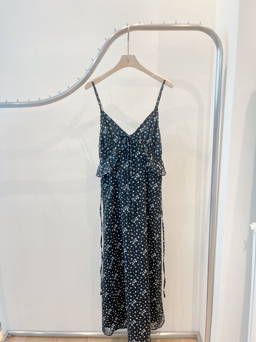 OVE韓國東大門直郵女裝新品推薦時尚休閑熱賣人氣職業連衣裙OVE連衣裙圖色1